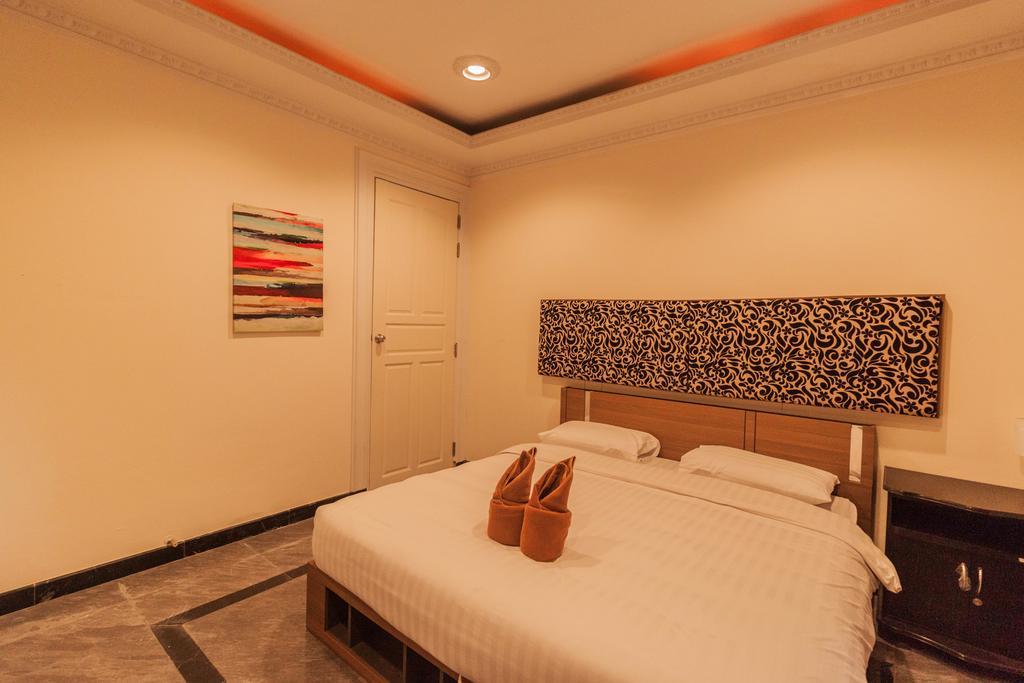 Jomtien Palace Pool Villa By Pattaya Sunny Rentals Ban Nong Tabaek Extérieur photo