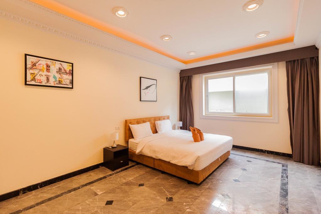Jomtien Palace Pool Villa By Pattaya Sunny Rentals Ban Nong Tabaek Extérieur photo
